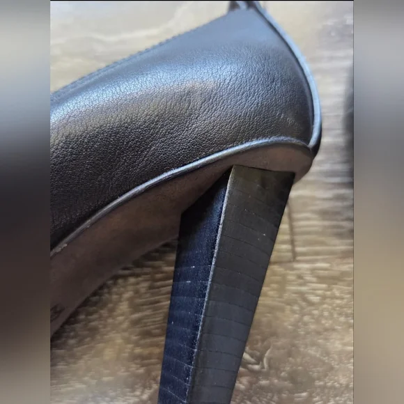 BCBGMaxAzria Heels In Size 6. - Picture 3 of 6